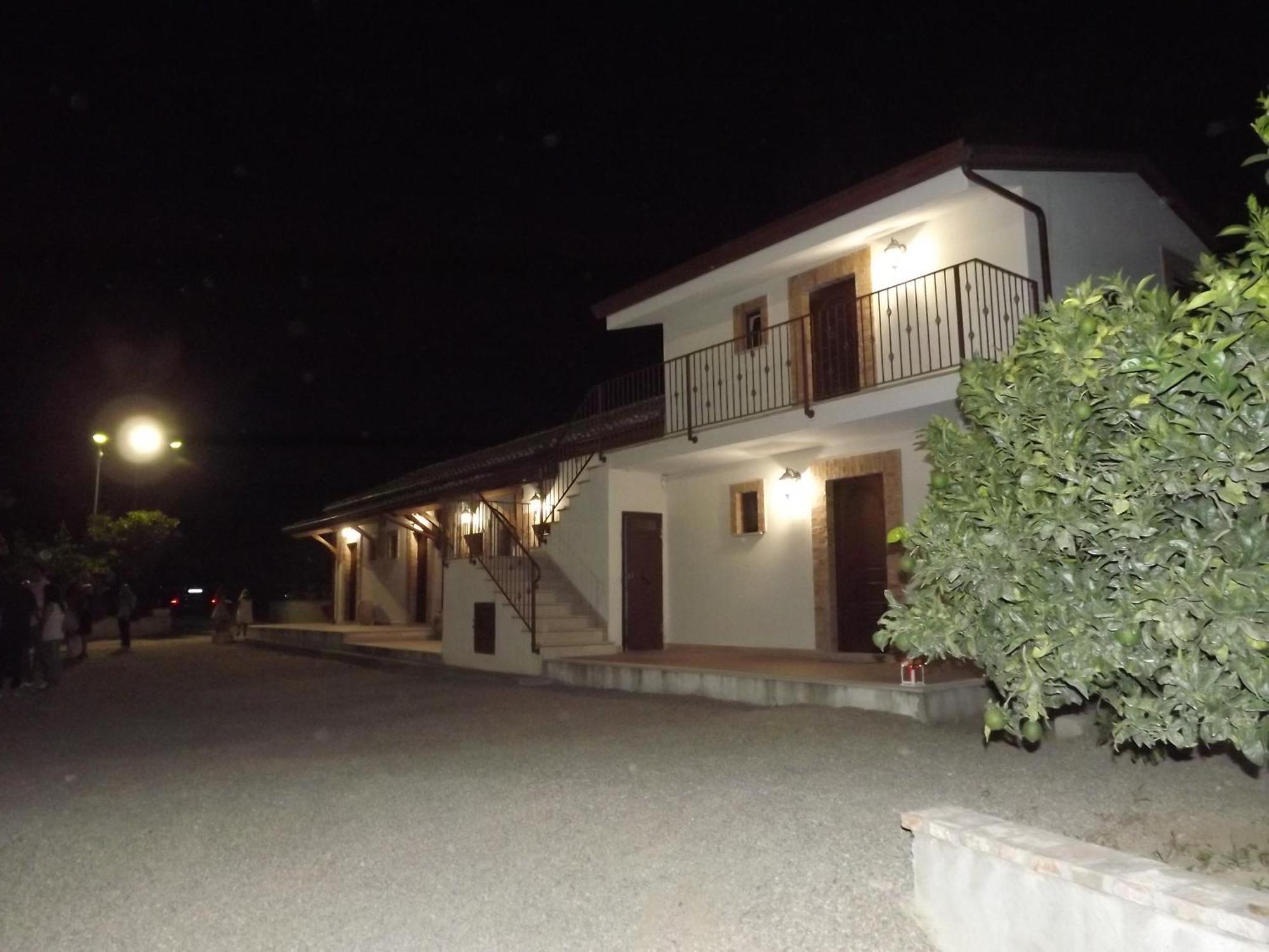 Agriturismo Trappeto Vecchio San Demetrio Corone Экстерьер фото